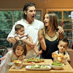 Chef Max Sc dinnerhlutz and his family eating Thumbnail