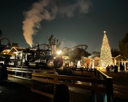 Knott's Berry Farm Holidays
