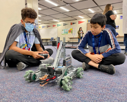 Students Play with Robot