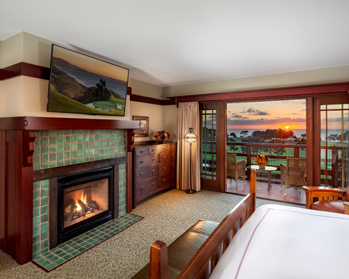 The spacious rooms at the Lodge showcase the ocean view with large decks and verandas