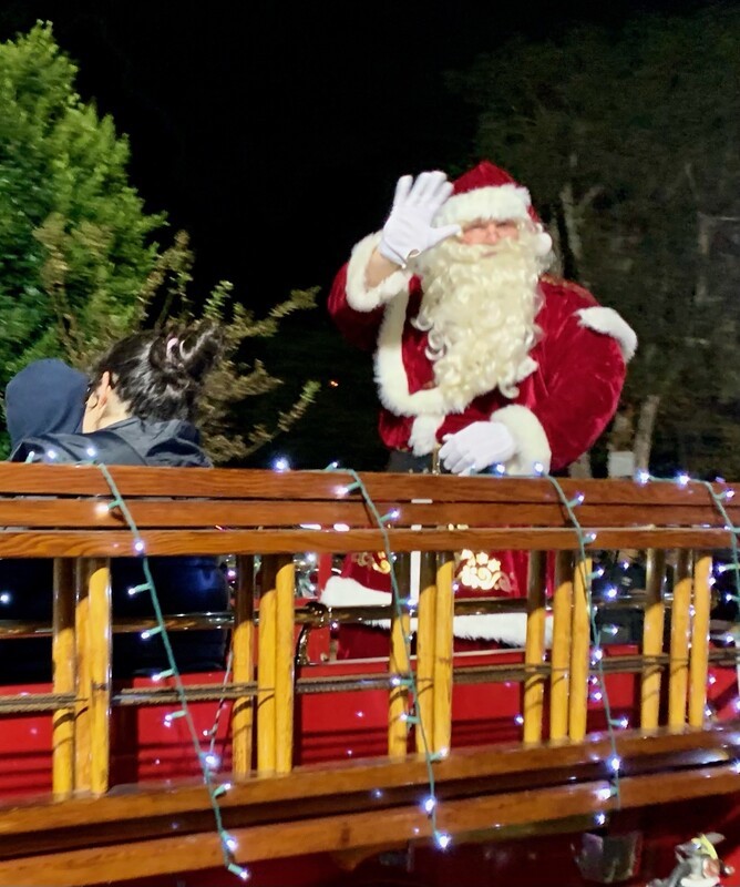 Experience the Magic: Seal Beach Christmas Parade 2023