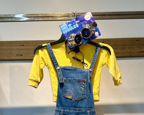 DIY minion costume