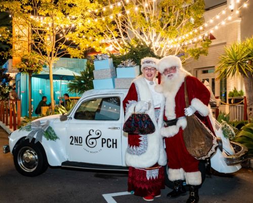 2nd and PCH’s Tree Lighting and Santa Arrival Event